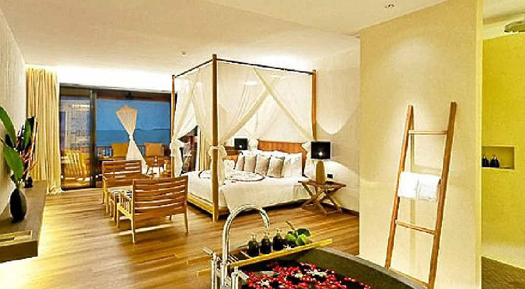 LUXURY IN PARADISE: Thailand’s Koh Samui provides the perfect backdrop for a romantic Valentine’s Day getaway. LUXURY IN PARADISE: Thailand’s Koh Samui provides the perfect backdrop for a romantic Valentine’s Day getaway.